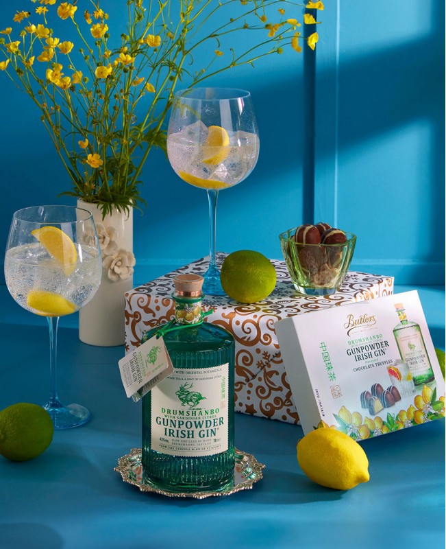 Gunpowder Gin Sardinian Citrus & Glasses Gift Hamper
